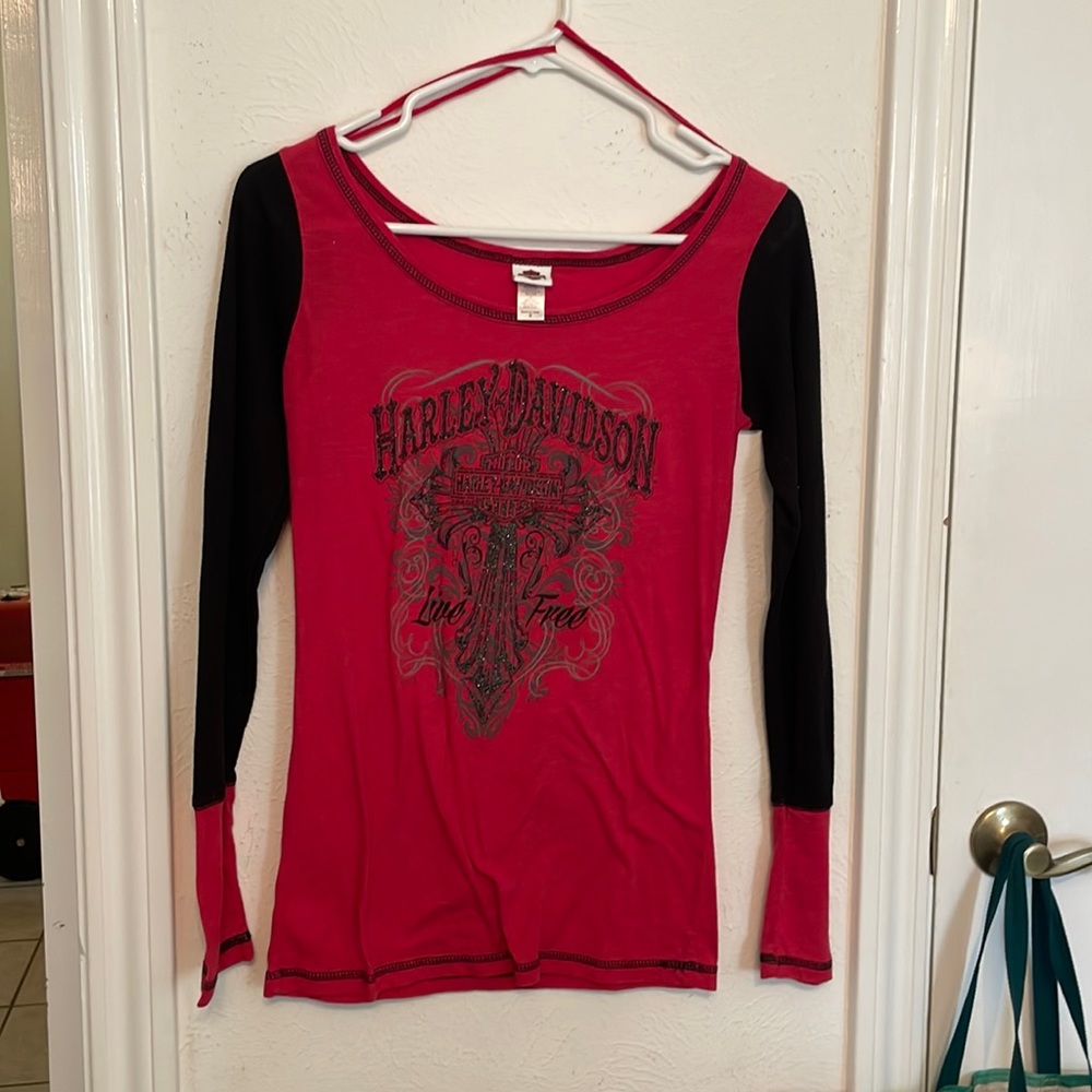 Red and black Harley Davidson T-shirt